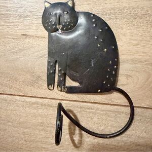 Metal vintage folk art cat hook